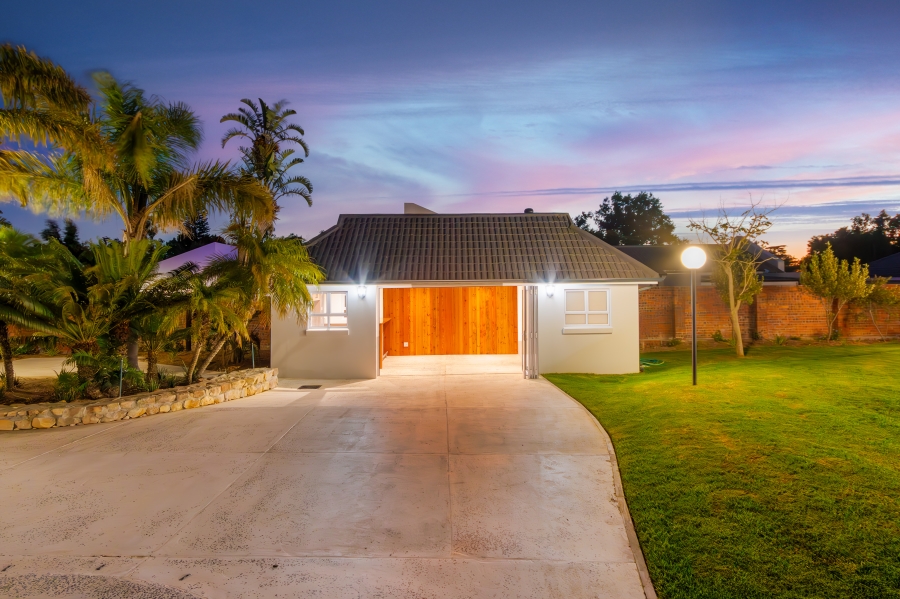 4 Bedroom Property for Sale in Golden Hill Western Cape